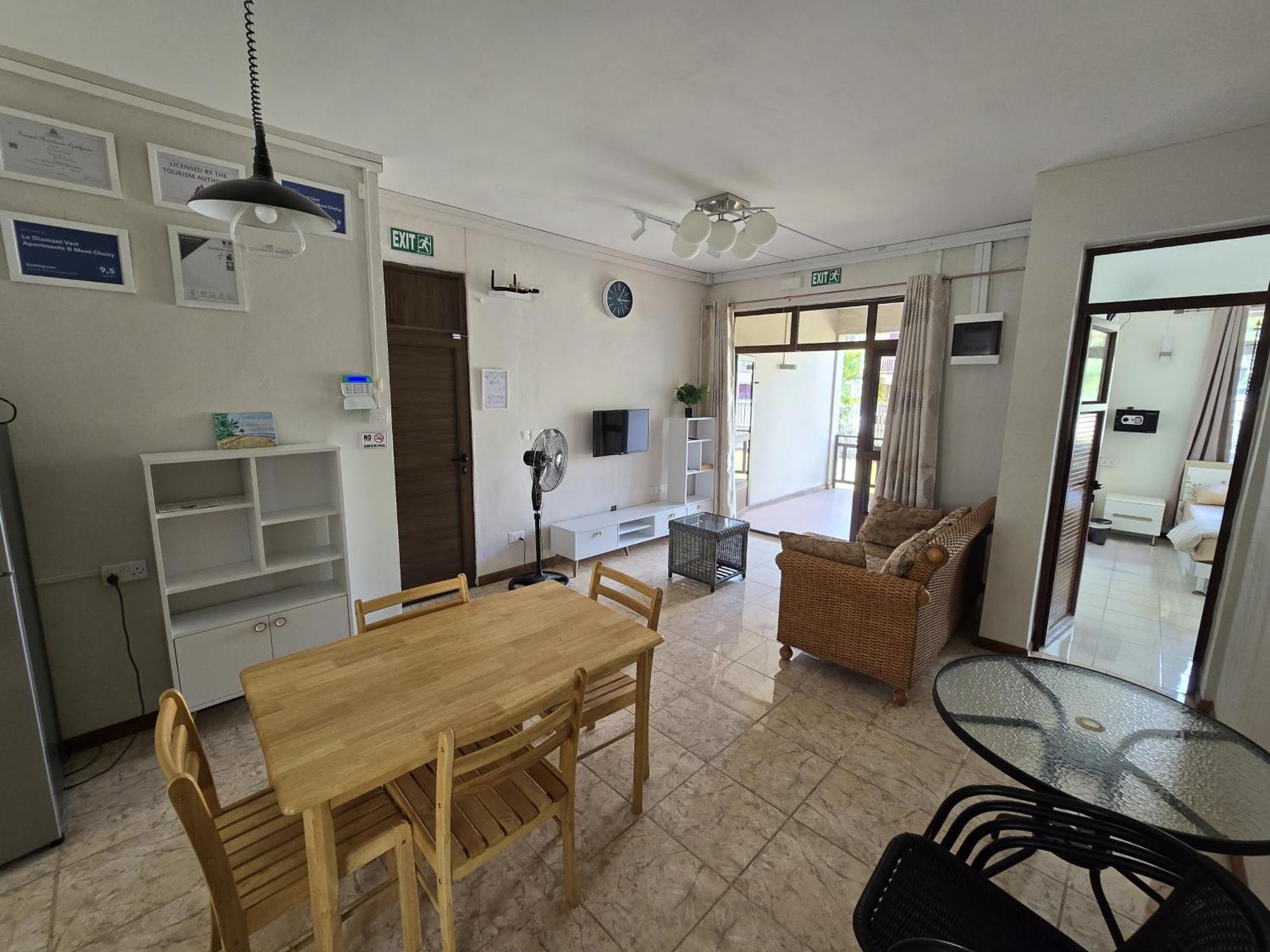 Le Diamant Vert Apartments @ Mont Choisy Экстерьер фото